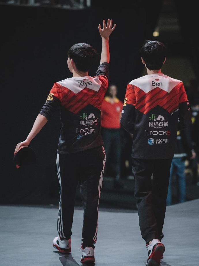 LOL官推晒照：回顾2017在巴西MSI