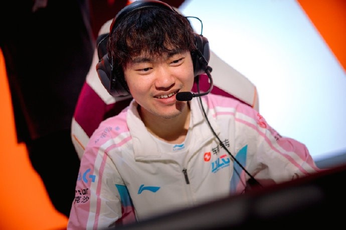 LPL发布BLG赛后返图：碧帆映前路，破浪定首胜